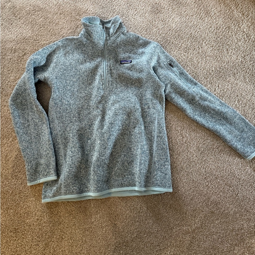 Patagonia Women's Heather Blueish-Gray Better Sweater
Lightly used great shape